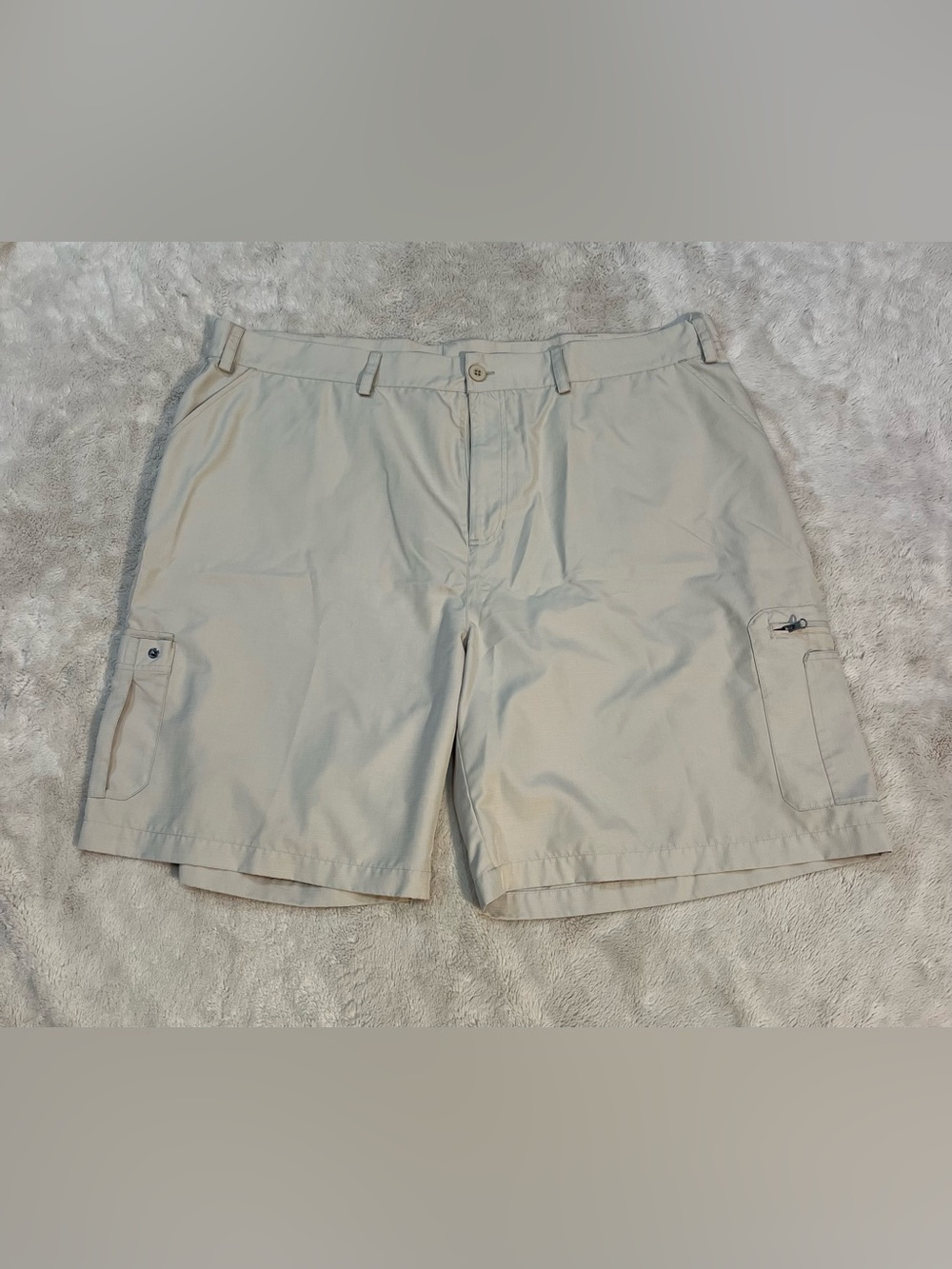 Under Armour shorts size 46